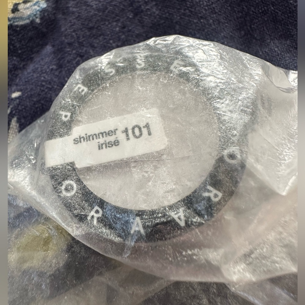 Sephora Shimmer Eyeshadow - 101 Under the Cover